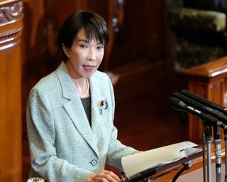 　２０２５年度補正予算案が審議入りし、参院本会議で答弁する高市首相＝８日午後