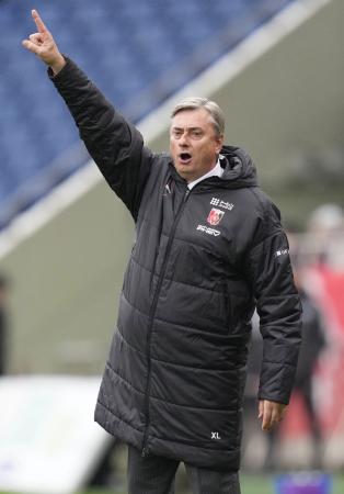 　浦和のマチェイ・スコルジャ監督