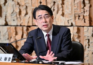 　ＮＨＫ次期会長に決まり、記者会見する井上樹彦副会長＝９日午後、東京都渋谷区