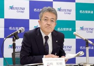 　記者会見する名古屋鉄道の高崎裕樹社長＝１２日午後、名古屋市