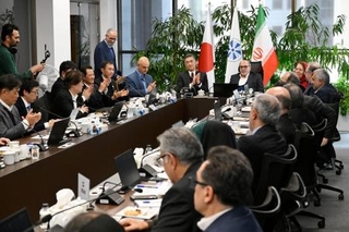 　ジェトロとテヘラン商工会議所が開いた覚書の締結式＝２１日、テヘラン（共同）