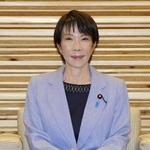 　閣議に臨む高市首相＝１１月２８日、首相官邸