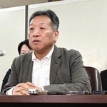 　記者会見する東京第２次訴訟の原告山縣真矢さん＝３日午後、東京・霞が関の司法記者クラブ