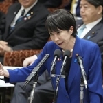 　衆院予算委で立憲民主党の岡田克也氏の質問に答弁する高市早苗首相。「台湾有事」を巡り、安全保障関連法の規定で集団的自衛権の行使が可能となる「存立危機事態」に当たるかどうか問われ、状況次第で該当するとの見解を示した＝２０２５年１１月７日