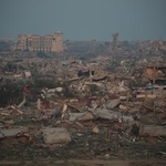 　イスラエル軍の攻撃で破壊されたガザ北部ガザ市の町並み＝４日（ゲッティ＝共同）