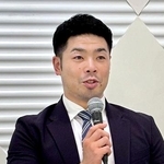 　日本プロ野球選手会の新会長に就任し記者会見するソフトバンクの近藤健介＝８日、大阪市