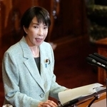 　２０２５年度補正予算案が審議入りし、参院本会議で答弁する高市首相＝８日午後