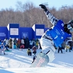 　調整する平野歩夢＝張家口・密苑（共同）