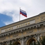 　モスクワにあるロシア中央銀行＝７月（ロイター＝共同）