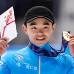 　男子５００メートルで優勝した菊池耕太＝東京辰巳アイスアリーナ