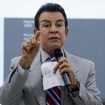 　ホンジュラス大統領選の候補者、ナスララ氏＝５日、テグシガルパ（ロイター＝共同）