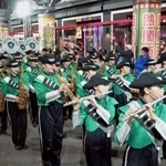 　マーチングを披露する東京農業大学第二高の生徒＝１８日、台北市（共同）