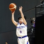 　福井工大福井-北星学園女　第４クオーター、シュートを決める福井工大福井・山口＝京王アリーナＴＯＫＹＯ