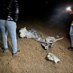 　アンカラで見つかった機体の破片とみられる残骸＝２３日（アナトリア通信提供・ゲッティ＝共同）