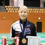 　女子サーブルで２年連続５度目の優勝を果たした江村美咲＝東京都港区ＳＣ