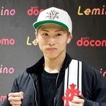 　サウジアラビアから羽田空港に帰国した井上尚弥＝２８日夜