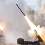 　中国軍の東部戦区が３０日、台湾周辺での軍事演習の一場面として「微信（ウィーチャット）」の公式アカウントに投稿した画像（共同）