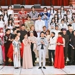 　第７６回ＮＨＫ紅白歌合戦のオープニング＝３１日夜、東京・渋谷のＮＨＫホール