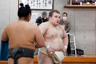 　時津風一門の連合稽古に参加した大関安青錦＝両国国技館の相撲教習所