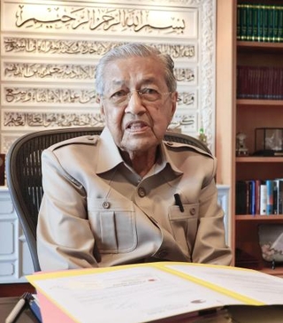 　マレーシアのマハティール元首相＝２０２５年４月、プトラジャヤ（共同）