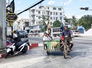 　ミャンマー中部バゴーで８０人以上のデモ隊が虐殺された現場付近＝７日（共同）
