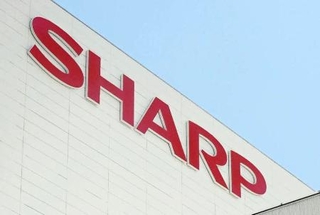 　シャープの看板＝大阪府堺市