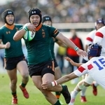 　東福岡-東海大相模　後半、突進する東福岡・須藤。このままトライを決める＝花園