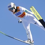 　Ｗ杯ジャンプ女子第１１戦で３位となった丸山希の１回目の飛躍＝２０２５年１２月、ガルミッシュパルテンキルヘン（共同）