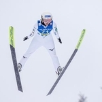 　Ｗ杯ジャンプ女子個人第１４戦の丸山希の飛躍＝フィラハ（共同）