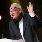 　２０１６年１２月、映画祭の閉幕式に出席したタル・ベーラさん＝モロッコ・マラケシュ（ＡＰ＝共同）