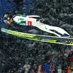 　Ｗ杯ジャンプ男子個人第１６戦　小林朔太郎の飛躍＝ザコパネ（共同）