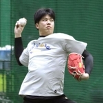 　練習を公開した阪神・才木＝兵庫県尼崎市