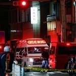 　男が立てこもった現場付近＝１３日午後７時４０分、大阪府東大阪市