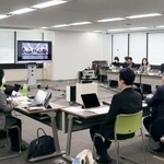 　厚労省の労働政策審議会の部会＝１４日午前