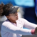 　テニスの全豪オープン開幕に向け、会場練習する大坂なおみ＝メルボルン（ＡＰ＝共同）