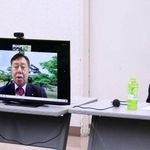 　立憲民主党佐賀県連の会合に、オンラインで出席した原口一博衆院議員＝１８日午後、佐賀県小城市