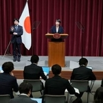 　記者会見する高市首相＝１９日午後、首相官邸