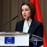 　モルドバのサンドゥ大統領＝２０２５年１２月、オランダ・ハーグ（ロイター＝共同）