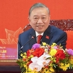 　ベトナム・ハノイで記者会見するトー・ラム共産党書記長＝２３日（共同）