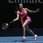 　女子シングルス４回戦でプレーするアリーナ・サバレンカ＝メルボルン（ゲッティ＝共同）