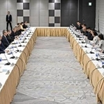 　経団連と連合の面談＝２７日午前、東京都千代田区