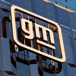 　米自動車大手ゼネラル・モーターズのロゴ＝１２日、ミシガン州（ロイター＝共同）