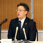 　記者会見するトヨタ労組の鬼頭圭介委員長＝２８日夜、愛知県豊田市