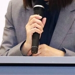 　署名提出後に記者会見する、事故で亡くなった小柳憲さんの姉長文恵さん＝２９日午後、福岡市