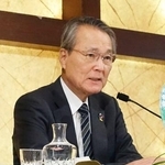 　記者会見する経団連の筒井義信会長＝２９日午後、大阪市