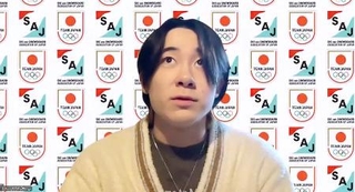 　オンラインで取材に応じるスノーボード男子ハーフパイプの戸塚優斗＝３日（共同）