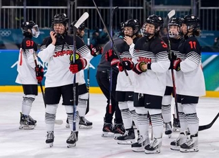 　スウェーデンに敗れた日本＝ミラノ（共同）