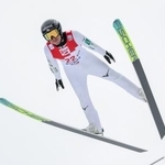 　男子第１４戦の前半飛躍で２３位の渡部暁斗＝ゼーフェルト（共同）