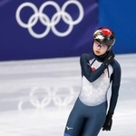 　調整する中島未莉＝ミラノ・アイススケートアリーナ（共同）