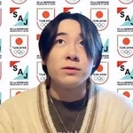 　オンラインで取材に応じるスノーボード男子ハーフパイプの戸塚優斗＝３日（共同）